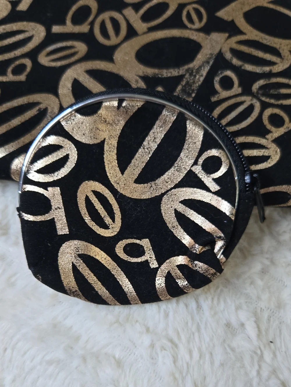 N/A stylish black